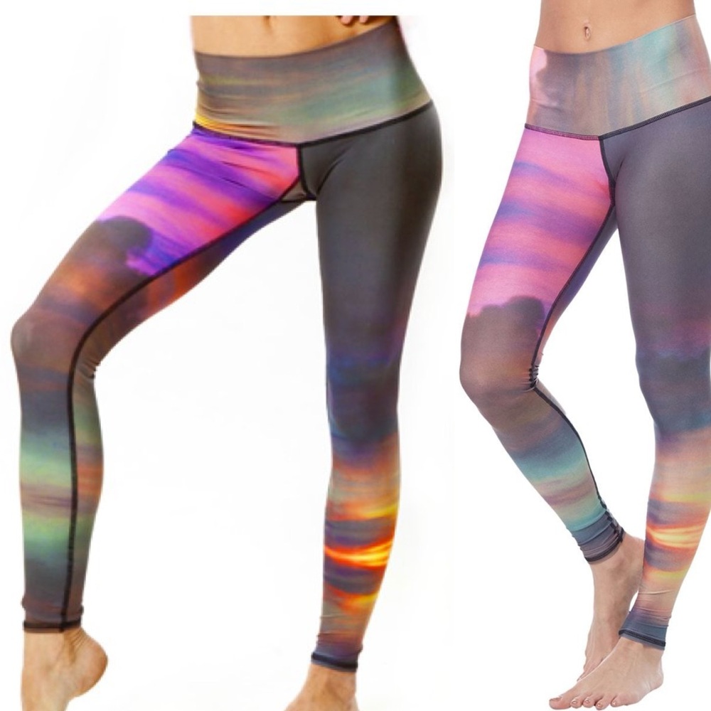 Teeki Aurora Hot Pants Large NWOT✨ Made in USA